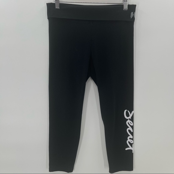 Victoria’s Secret Black Capri Leggings With Spell Out Down Leg Size Small - Picture 1 of 6